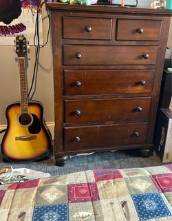 Queen size bedroom set