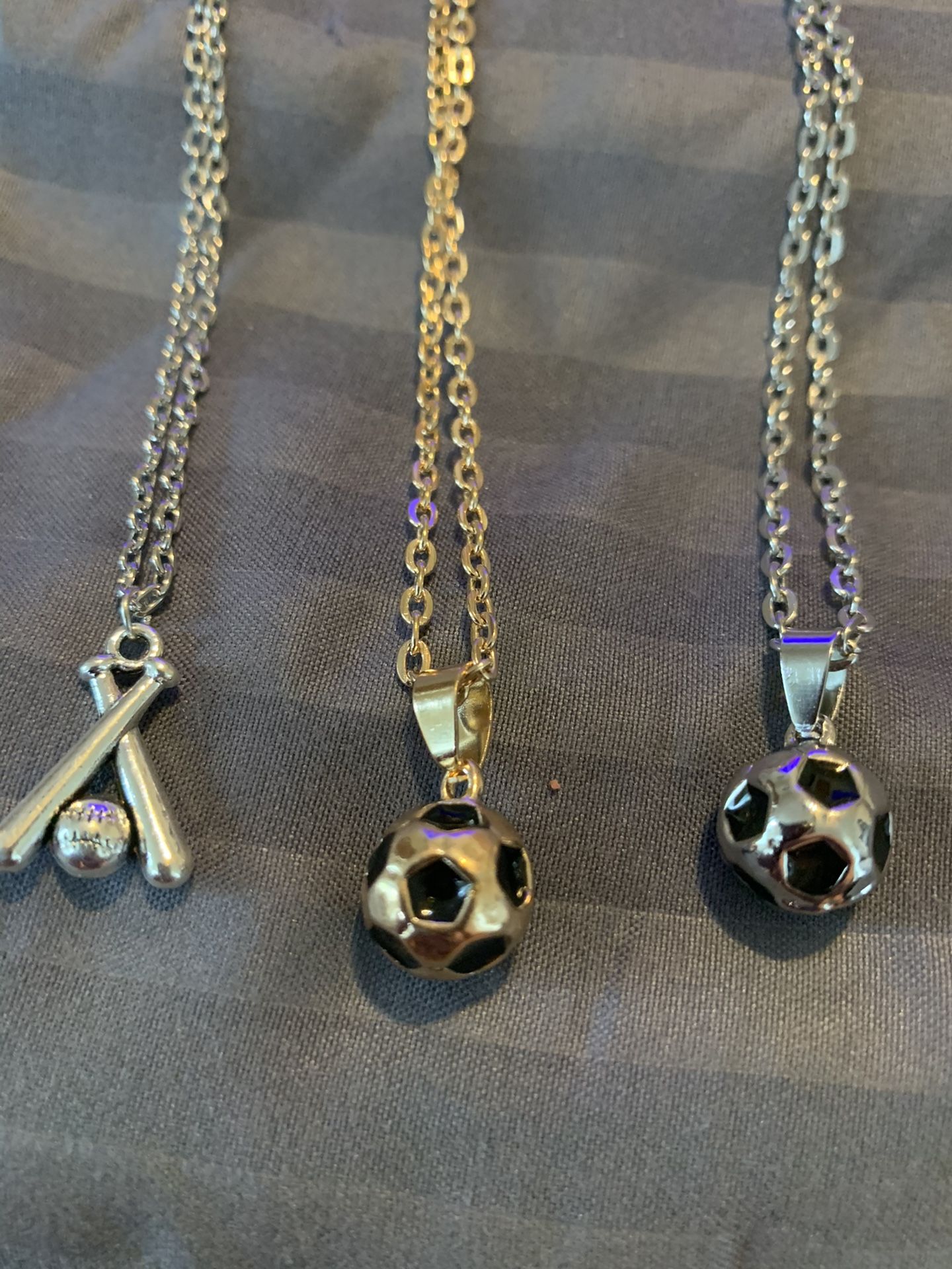 Sports pendant and chain