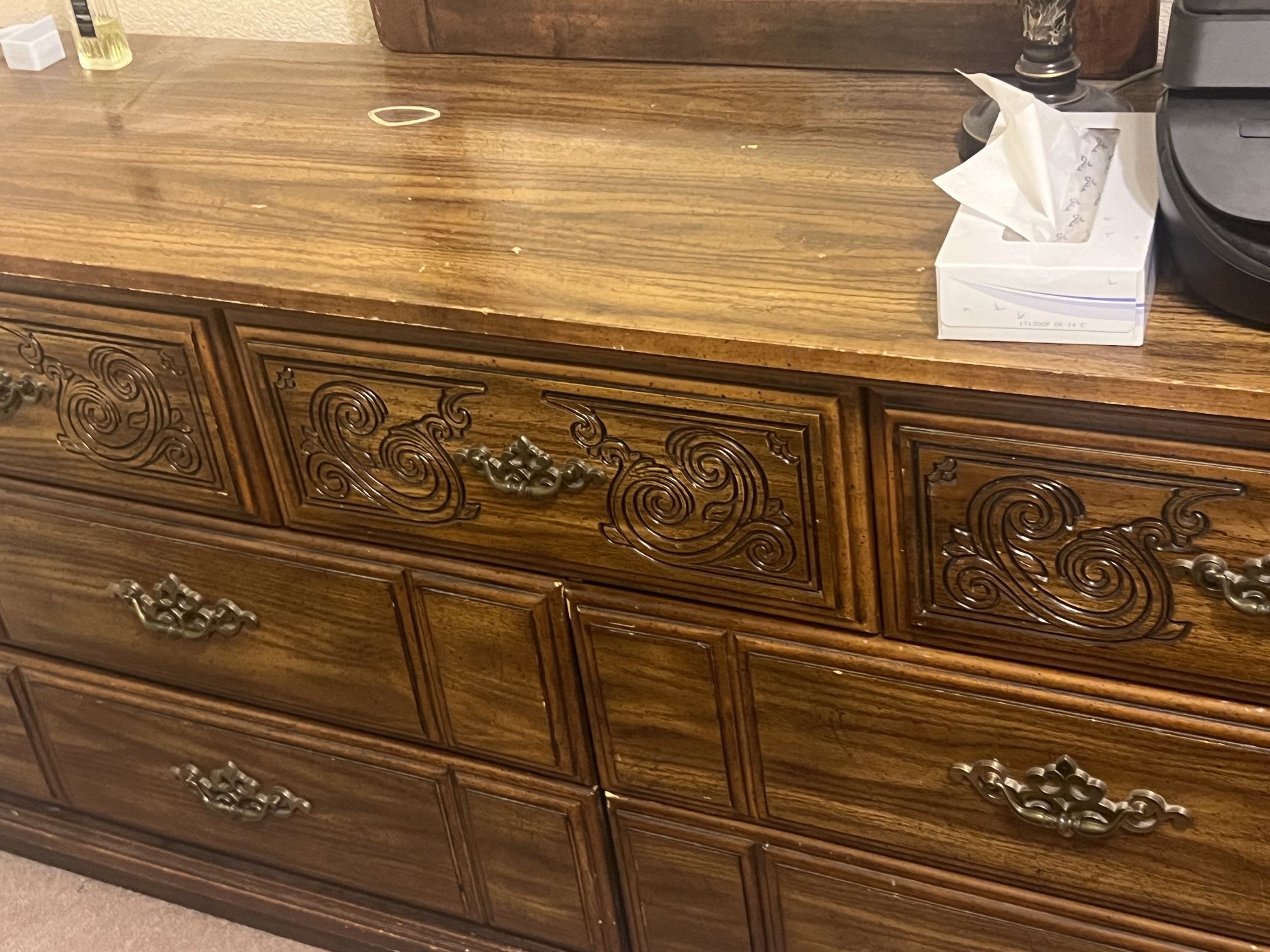 Dresser With Mirror