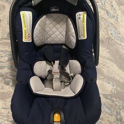 Chicco infant carseat (comes with the base)