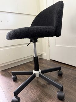 Black Chair