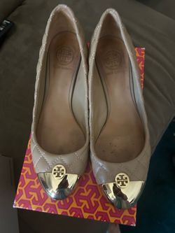 Tory Burch pump
