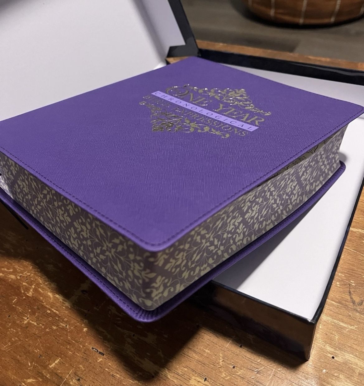 The One Year Chronological Bible Expressions - leather, purple, tyndale, NLT, Brand New In Box