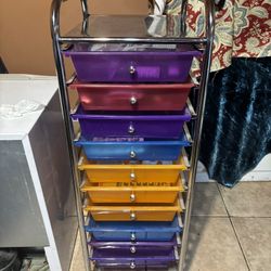 Gavetero En Buenas Condiciones Y Muy Útil Para Guardar   Cosas 