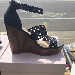 New Woman Wedges Size 9