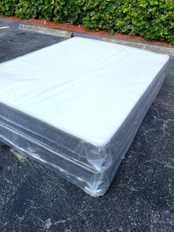 NEW QUEEN-SIZE MATTRESS & BOX SPRING - 2PC