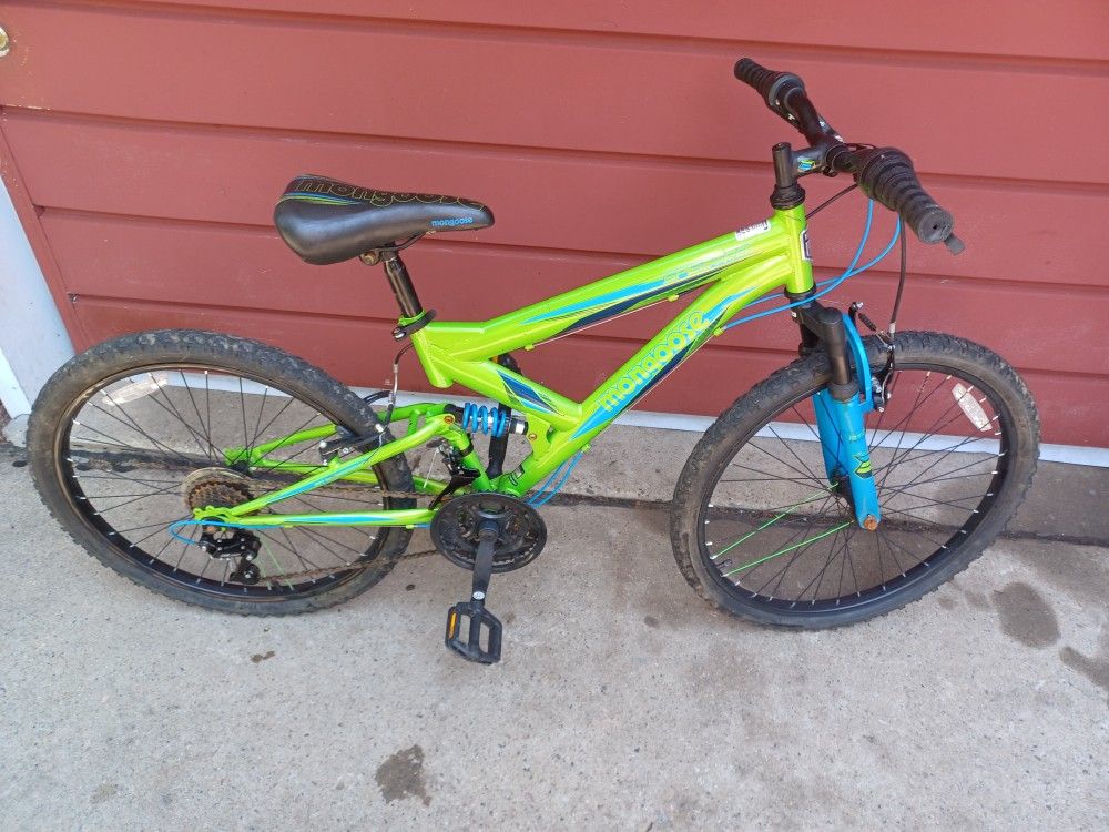 24" Mongoose "Spectra" 21-speed Bicycle 