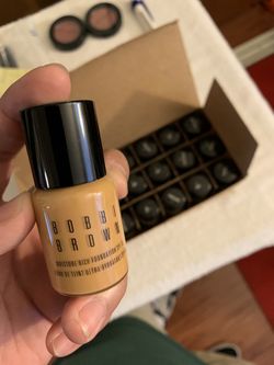 Bobbi Brown Moisture Rich Foundation!! Brand New!!!