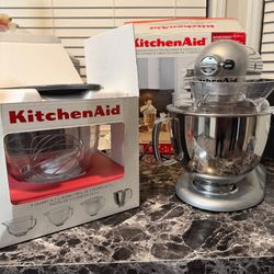 Great Set for Christmas 🎄.. New KitchenAid 2pc Set $275!
