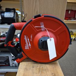 Milwaukee M18 Fuel Angler Pulling Fish Tape 2873-20 With 120ft of Tape