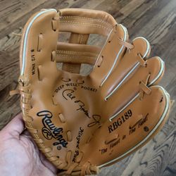 Baseball/t-ball Glove - Small 8 1/2 “