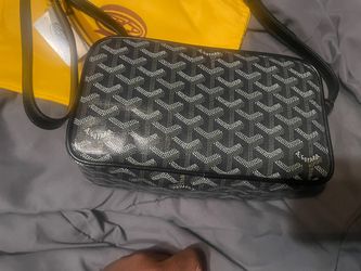 Red Goyard Duffle Bag for Sale in Raleigh, NC - OfferUp