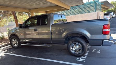 Ford F-150 Extended Cab Pickup Truck