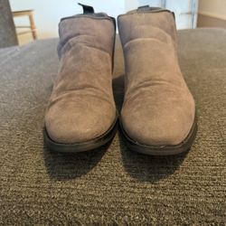 Grey Boots By Jaxson Size 9