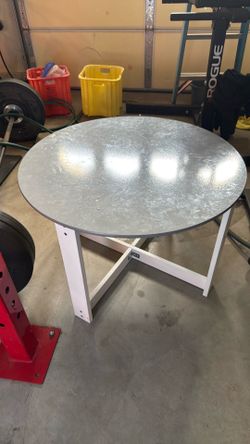 Kids art table