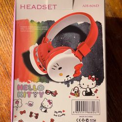 Hello Kitty Wireless Headphones 