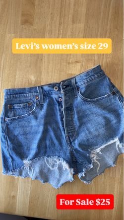 Levi’s shorts size 29 (small to medium)