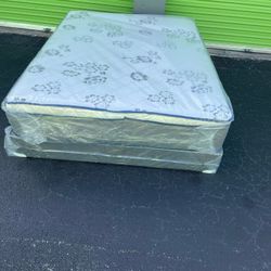 NEW QUEEN PILLOW-TOP SETMATTRESS AND BOX SPRING-2pcs 