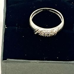 1.5 Ct Tw White Gold Diamond Engagement Ring