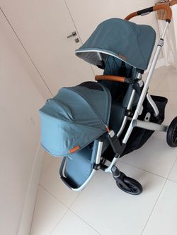 UppAbaby Vista double stroller