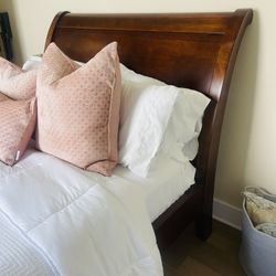 Pottery Barn Sleigh Bed And Mattress