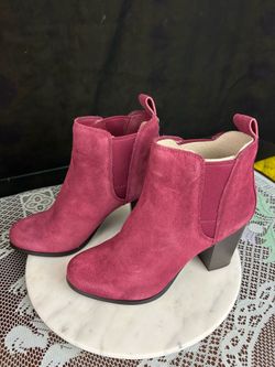 MICHAEL KORS women’s boots. Suede. Brand New in box