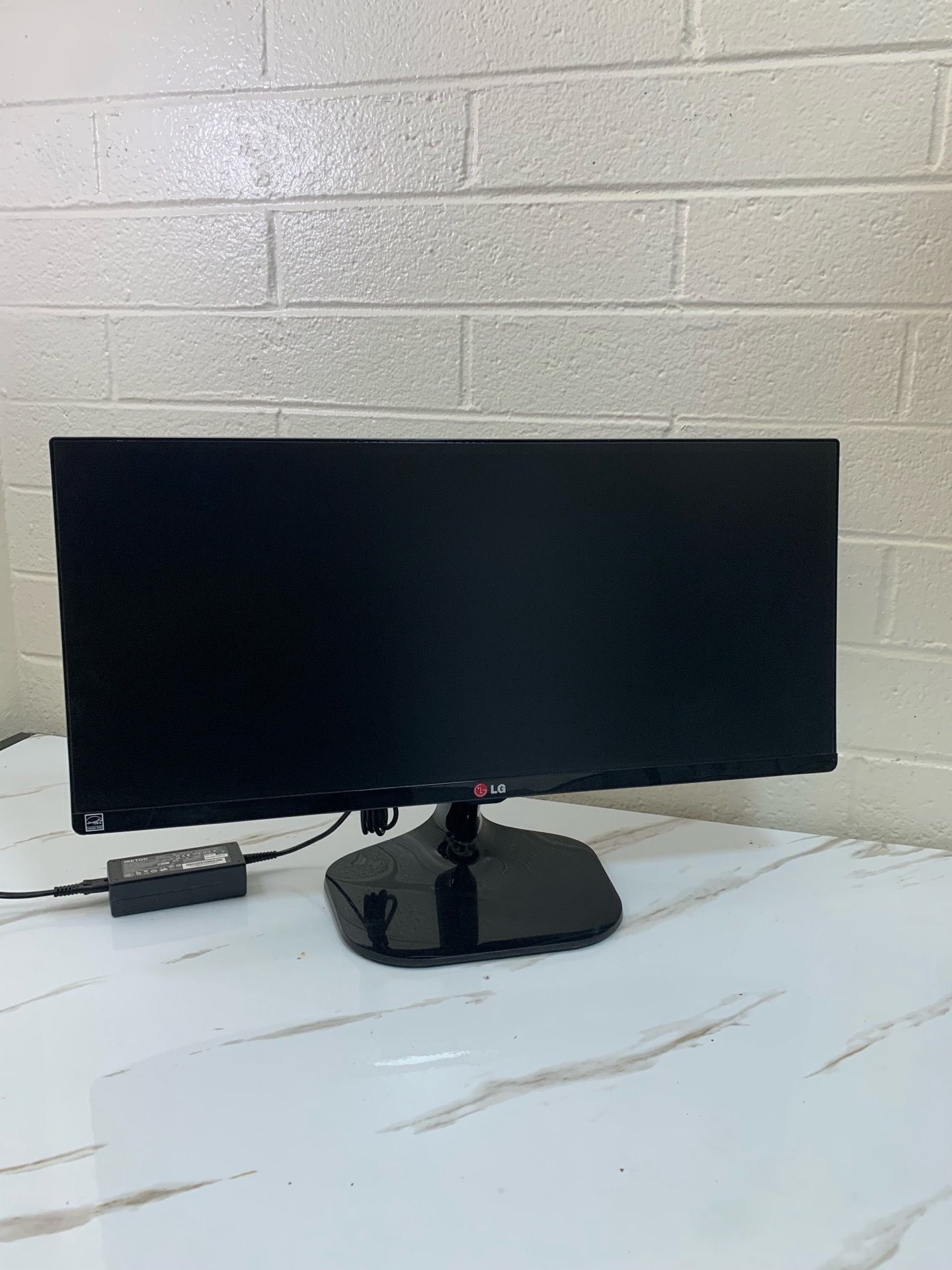 25” LG UltraWide 1080P Monitor
