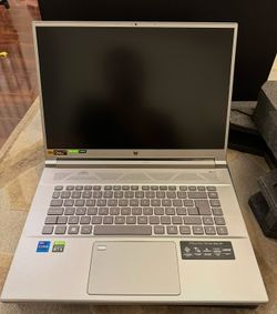Acer Predator Triton 300 SE