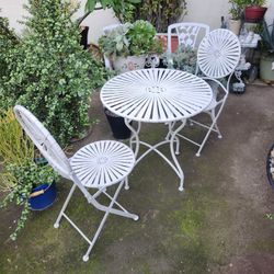 Big Sunday Yard Sale !!!!!! Plants Pots Plant Stands 