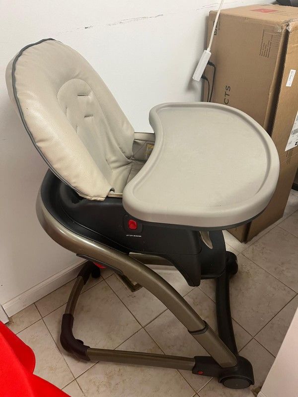 Free High chair