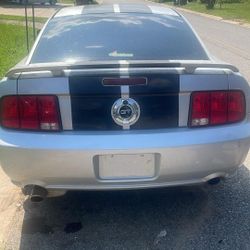 2005 Ford Mustang