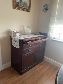 Butler Piece For Any Entry Way