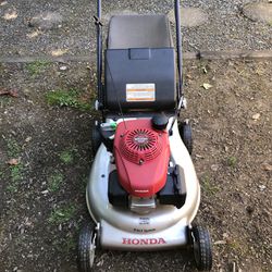 Honda, self propelled Lawn Mower