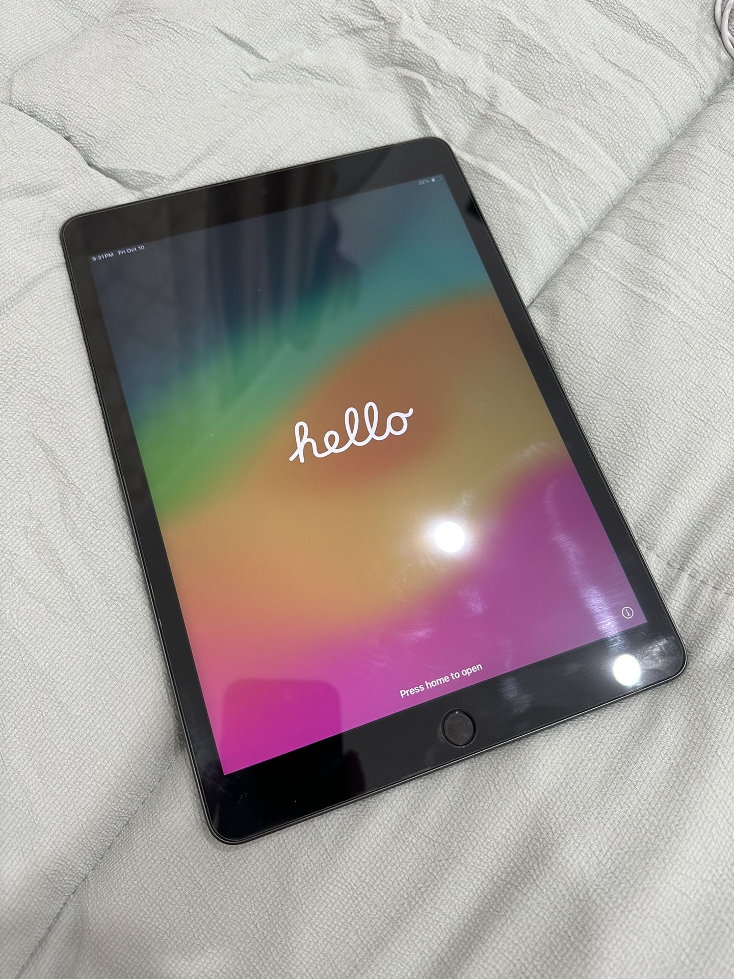 iPad 9th Gen 64GB (10.2”) – Works Perfectly