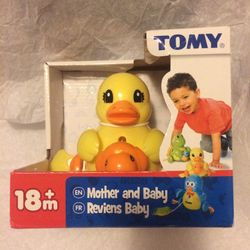 New TOMY MOTHER and BABY DUCK