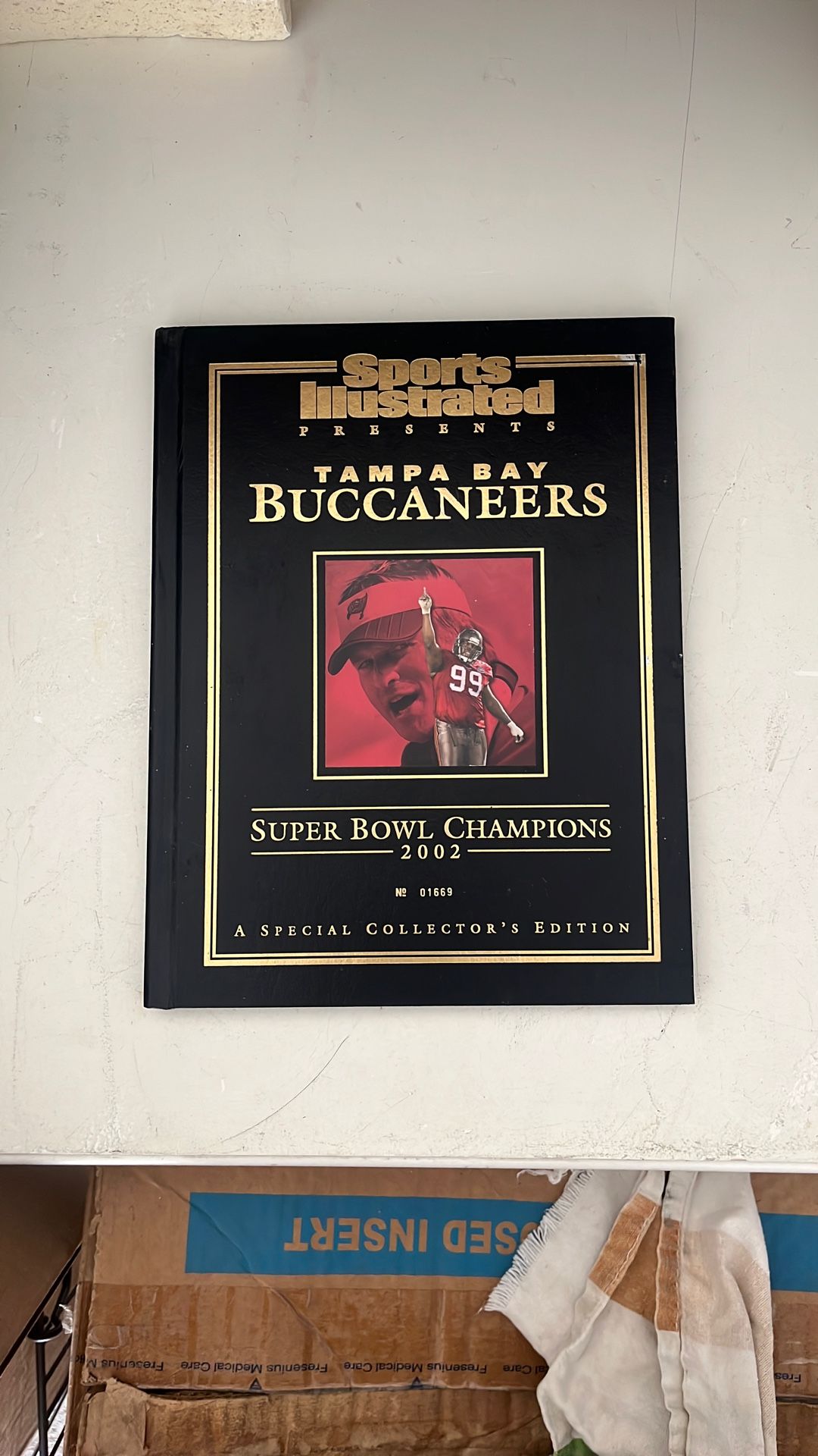 Sports Illustrated Tampa Bay Buccaneers Collectors Edition