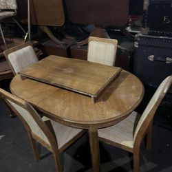 Table And 4 Chairs With Cover