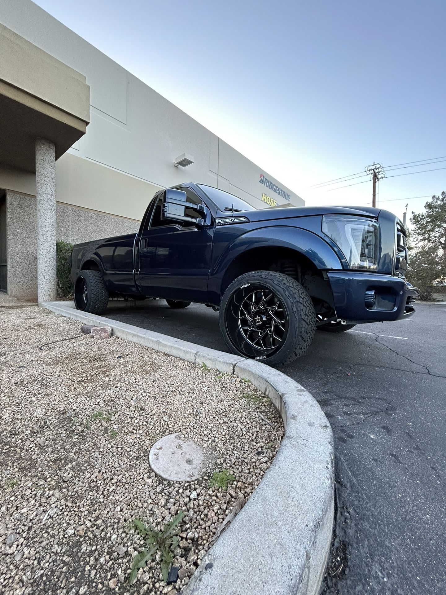 New Set Of 22x12 On 305/40/22 Venom tires