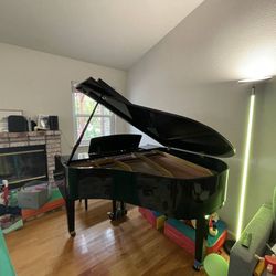 Yamaha Baby Grand Piano Going For Free