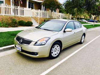 Nissan Altima 2009 Excellent Condition!