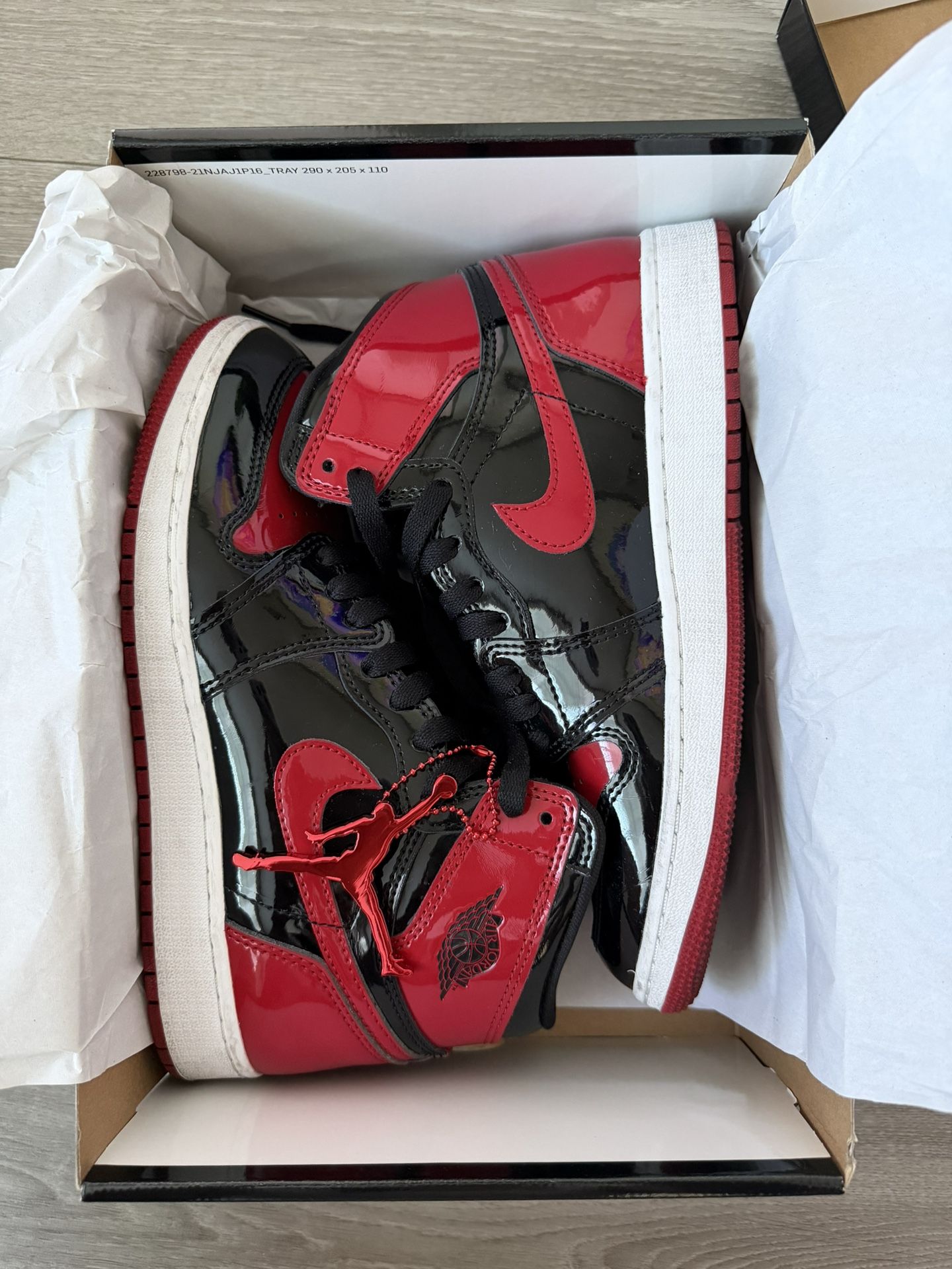 6Y Jordan 1