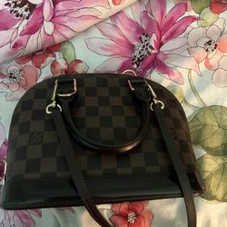 Small Over The Shoulder Louis Vuitton Bag