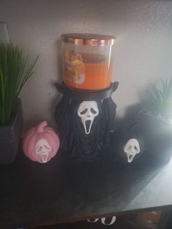 Scream pumpkin candle holder and mini pumpkins 🎃