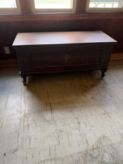 Cedar chest vintage