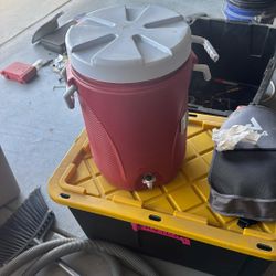 5 Gallon Water Jug With Spout 