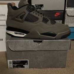 Air Jordan 4 Retro