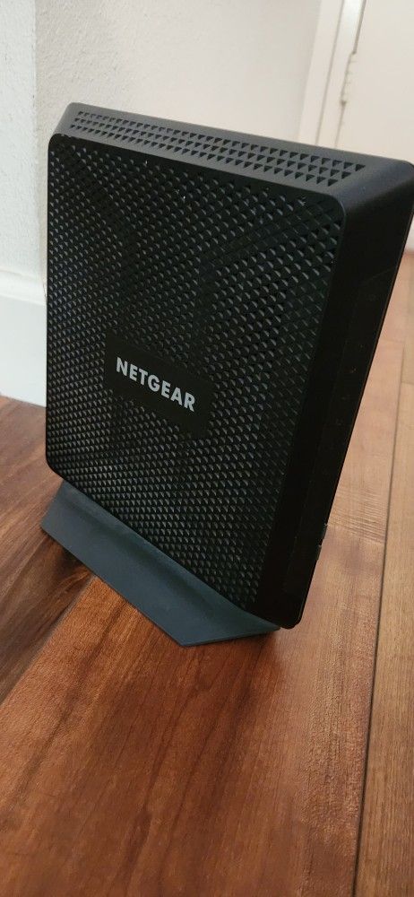 Netgear AC1900 WiFi Cable Modem Router (Model C7000v2)
