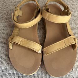 Teva Original  Leather Sandals in tan 