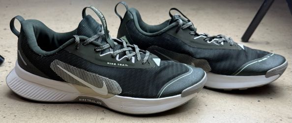 Nike Juniper Trail running shoes