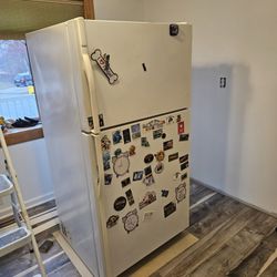 Kenmore Refrigerator 